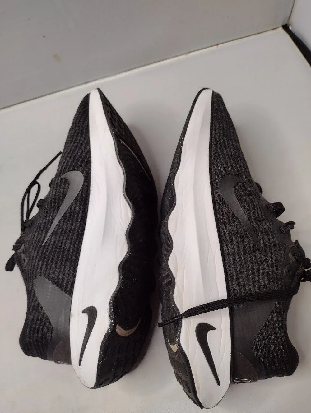 Nike Motiva Black Women's Size 9 Walking Running Shoes Sneakers F